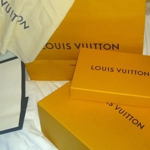Louis Vuitton box set,duster and bag